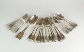 A harlequin collection of silver Fiddle pattern flatware