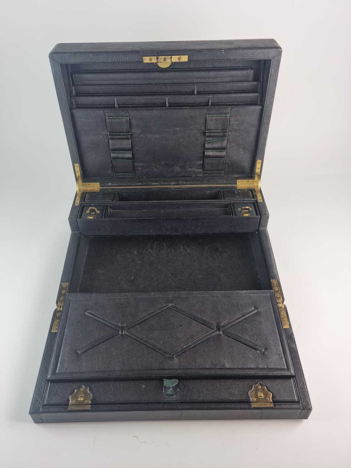 A good Victorian Morocco leather travelling writing case - Image 4 of 17