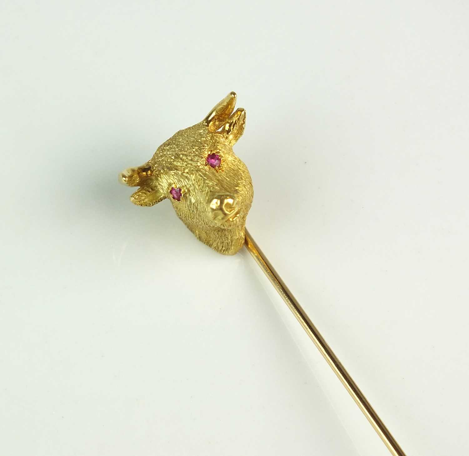 A yellow metal Bull's head stick pin - Image 2 of 7