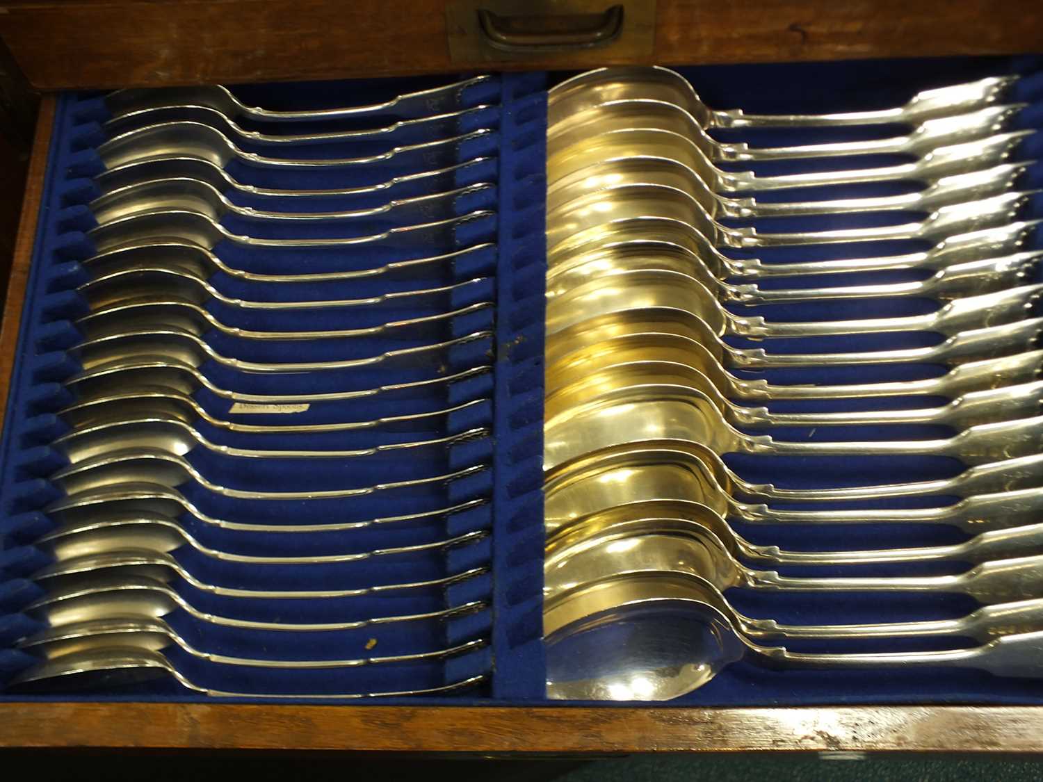 An impressive comprehensive canteen of Victorian Fiddle and Shell pattern silver flatware - Image 17 of 21