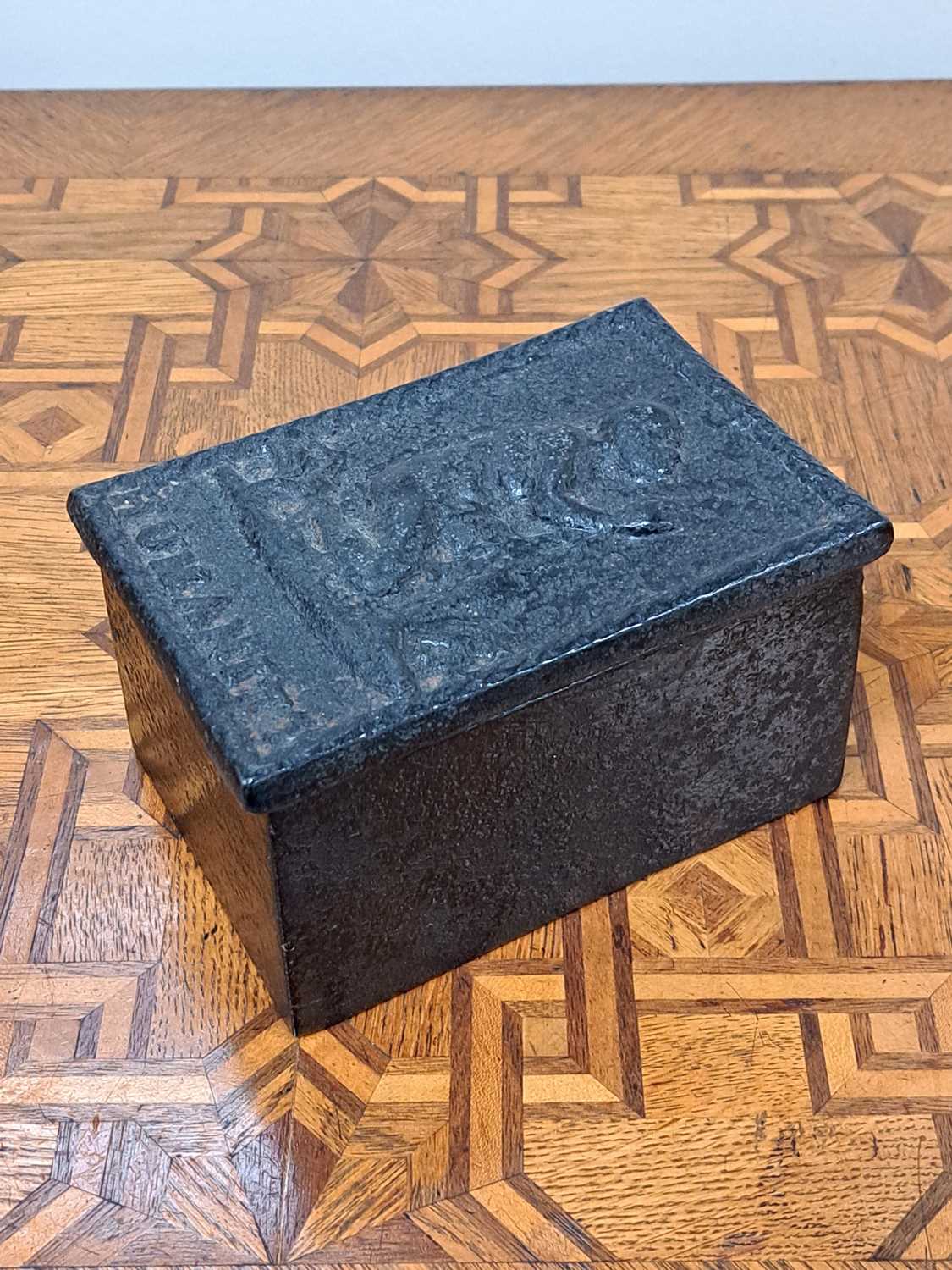 An early 19th century Darby of Coalbrookdale cast iron Anti-Slavery box and cover - Image 8 of 9