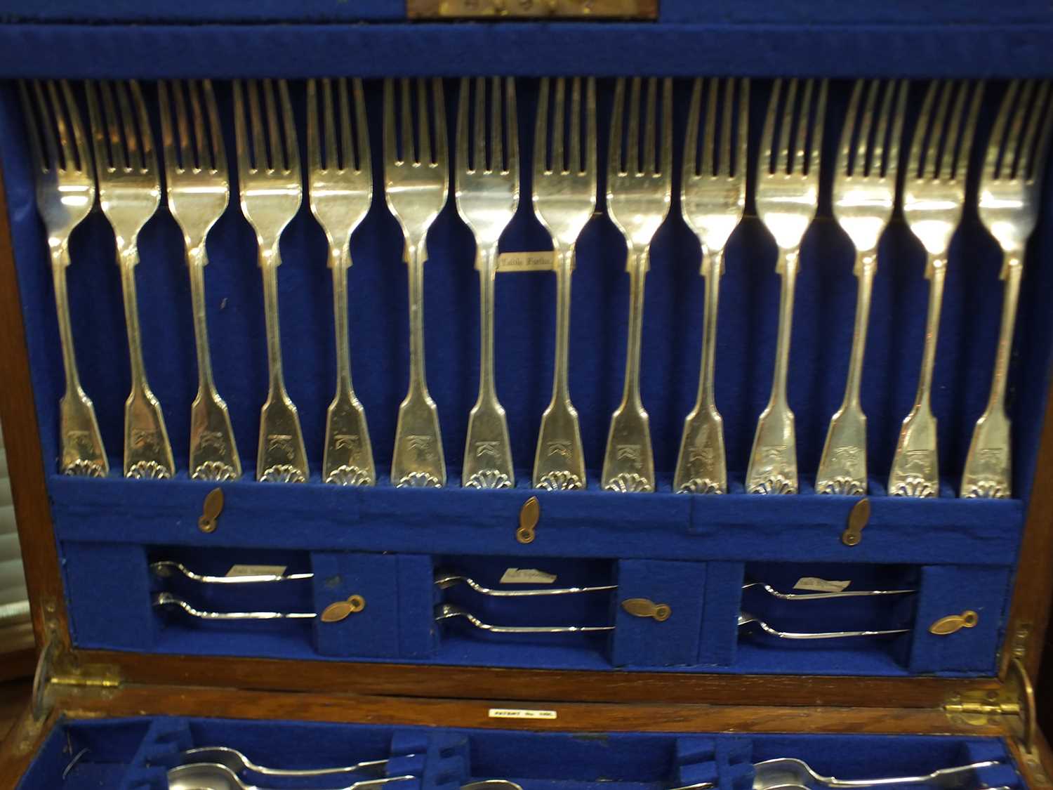 An impressive comprehensive canteen of Victorian Fiddle and Shell pattern silver flatware - Image 3 of 21