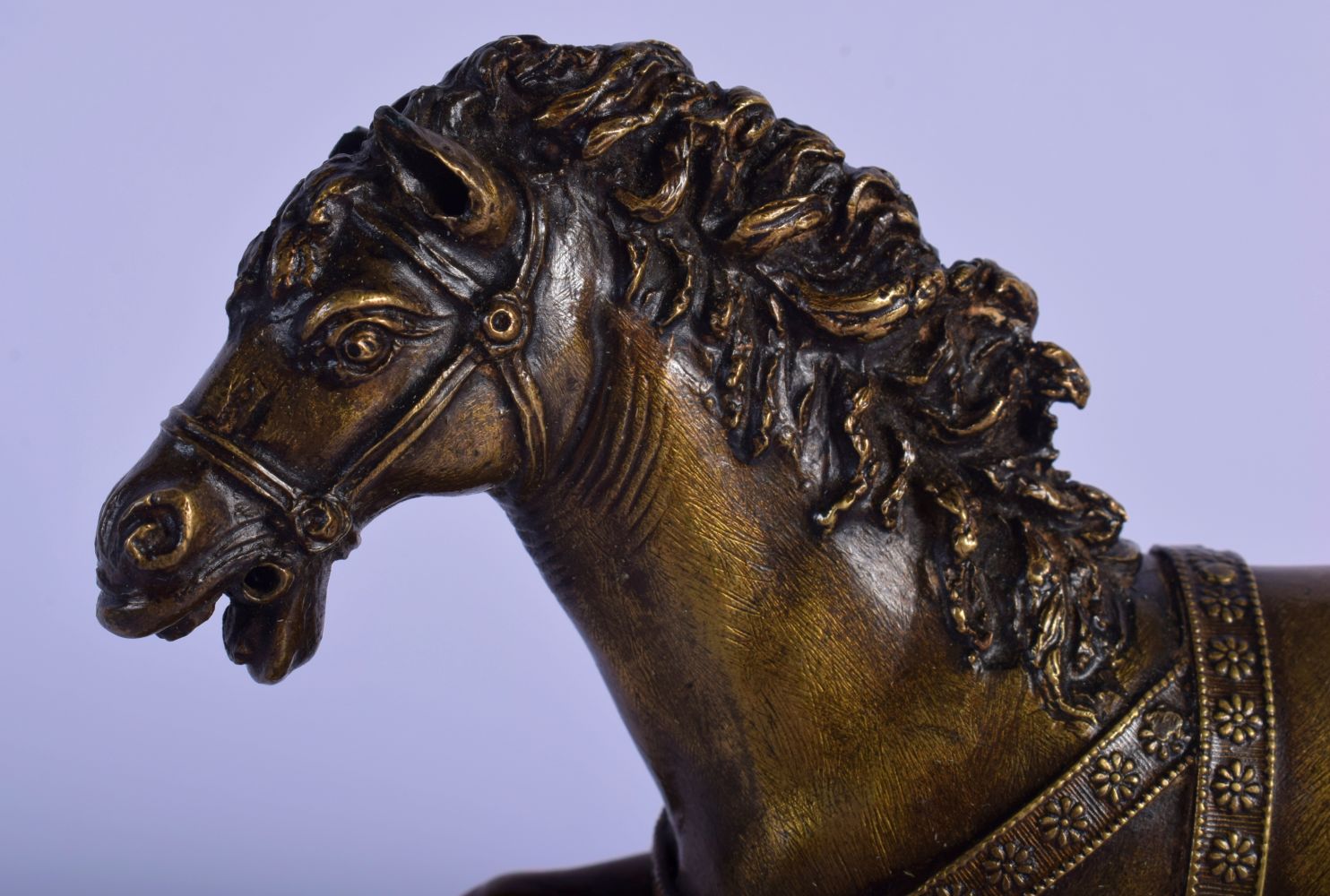 A FINE 18TH CENTURY EUROPEAN BRONZE FIGURE OF A ROAMING HORSE After the Antiquity, modelled leaping - Image 3 of 8