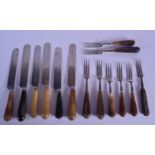 A COLLECTION OF ANTIQUE RHINOCEROS HORN HANDLED FLATWARE. (qty)