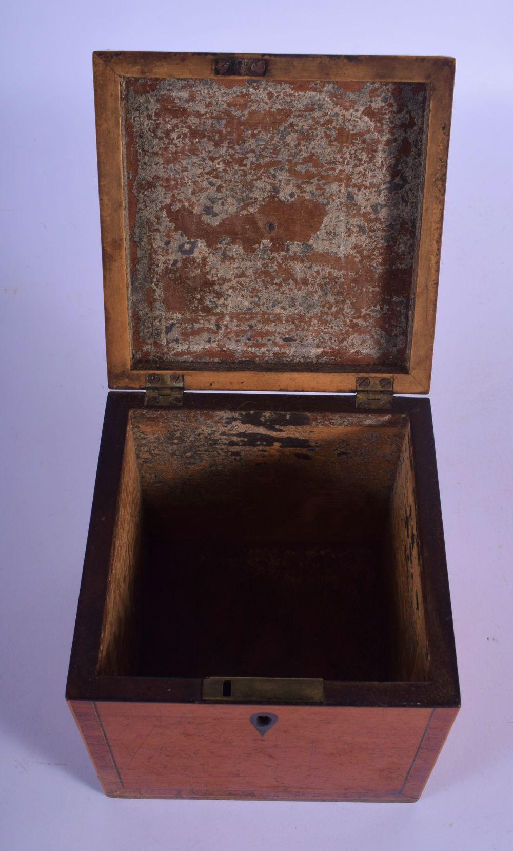 A GEORGE III MAHOGANY SQUARE FORM TEA CADDY decorated with a central shell form motif. 13 cm x 13 cm - Image 4 of 5