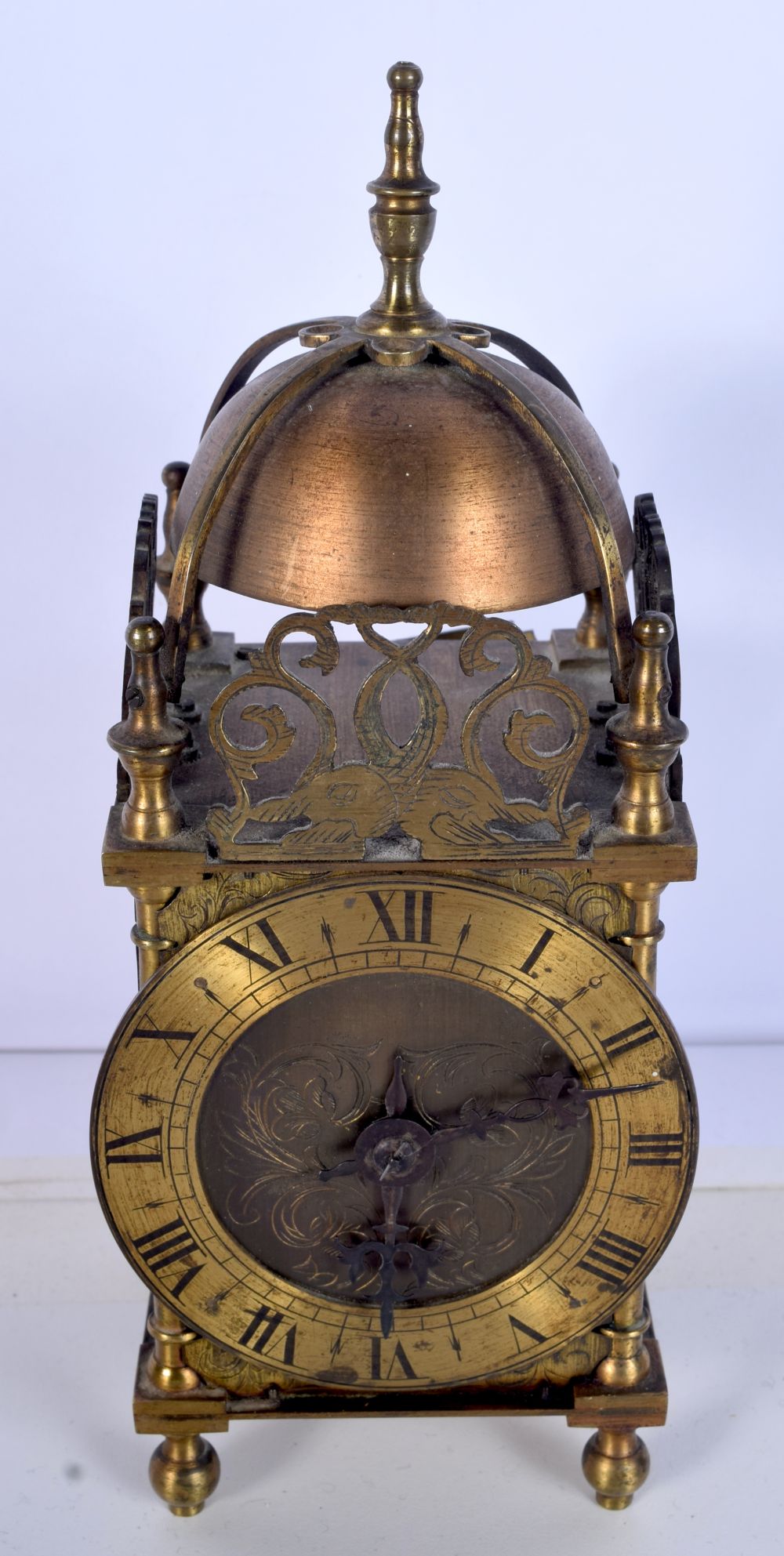 A Funghans wall clock together with a French brass mantle clock, Smiths electric clock and 2 baromet - Bild 9 aus 9