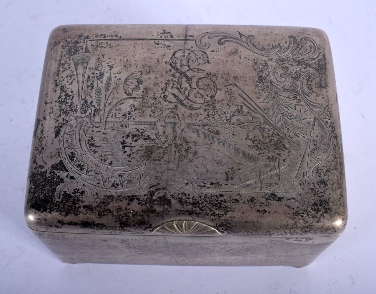 A CONTINENTAL SILVER BOX, POSSIBLY RUSSIAN. 7.5cm x 12.5cm x9.5cm, weight 377g - Image 3 of 6
