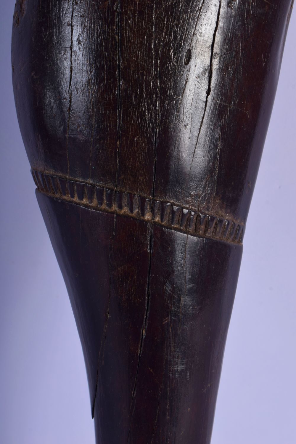 A 19TH CENTURY SOUTH SEA ISLANDS POLYNESIAN TRIBAL CARVED HARDWOOD CLUB with central line banding. 3 - Image 4 of 5