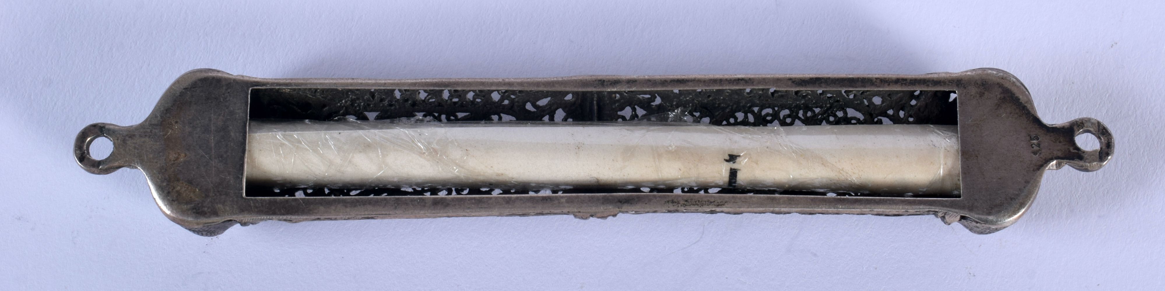 A VINTAGE SILVER JUDAIC HANGING. 26.5 grams. 10.75 cm long. - Image 2 of 3