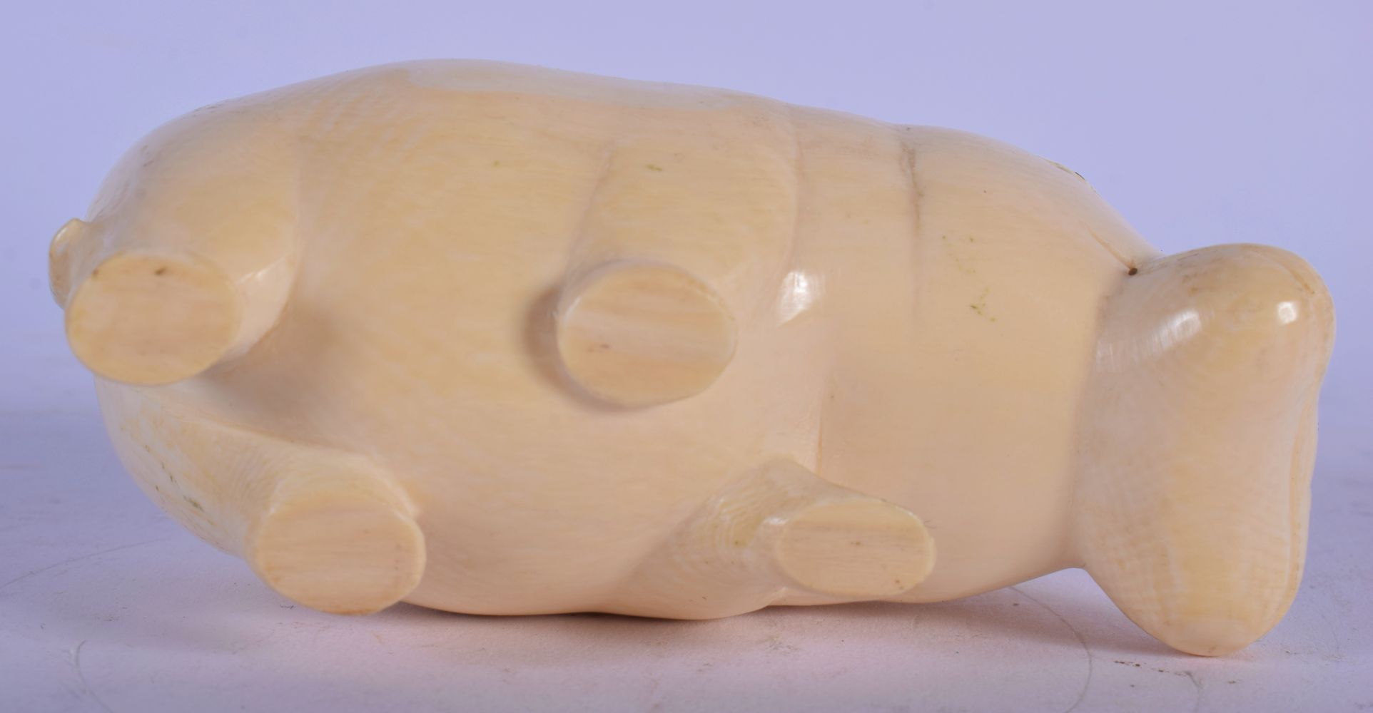 AN EARLY 20TH CENTURY AFRICAN CARVED IVORY FIGURE OF A HIPPO C1920. 9 cm x 4 cm. - Image 3 of 3