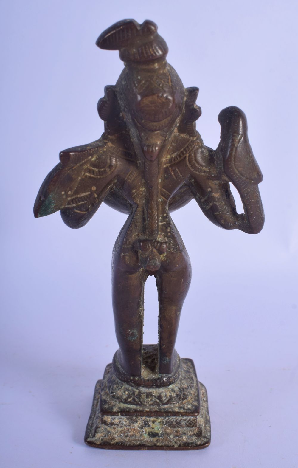 A 17TH/18TH CENTURY INDIAN BRONZE FIGURE OF A STANDING BUDDHIST DEITY modelled with a bird holding a - Image 4 of 8