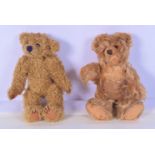 A small unmarked Steiff Zotty bear together with another bear 21cm (2)