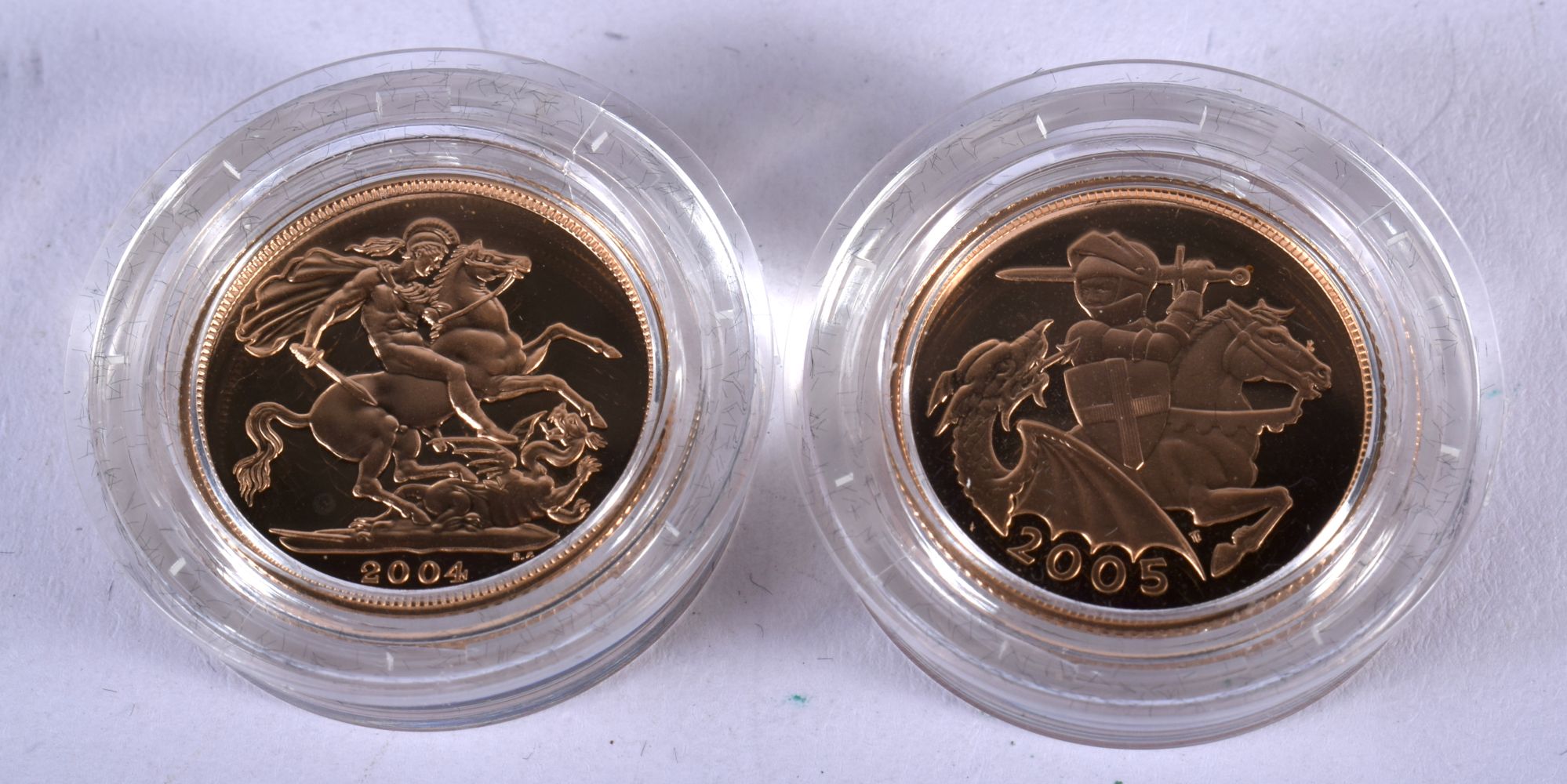 CASED SET OF ELIZABETH II 2004 AND 2005 PROOF GOLD SOVEREIGN SET COMPRISING TWO GOLD FULL SOVEREIGNS - Image 2 of 3