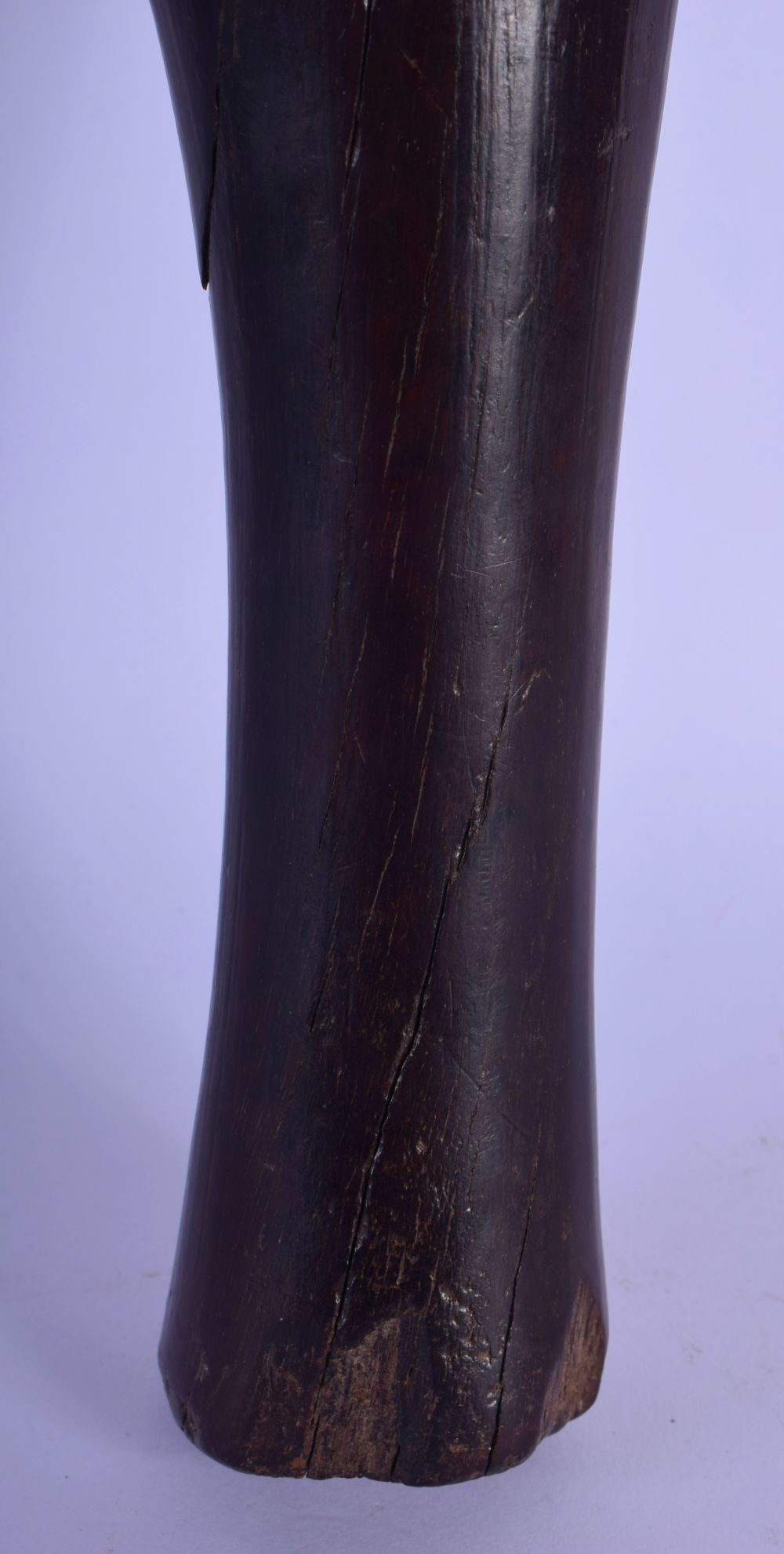A 19TH CENTURY SOUTH SEA ISLANDS POLYNESIAN TRIBAL CARVED HARDWOOD CLUB with central line banding. 3 - Image 5 of 5