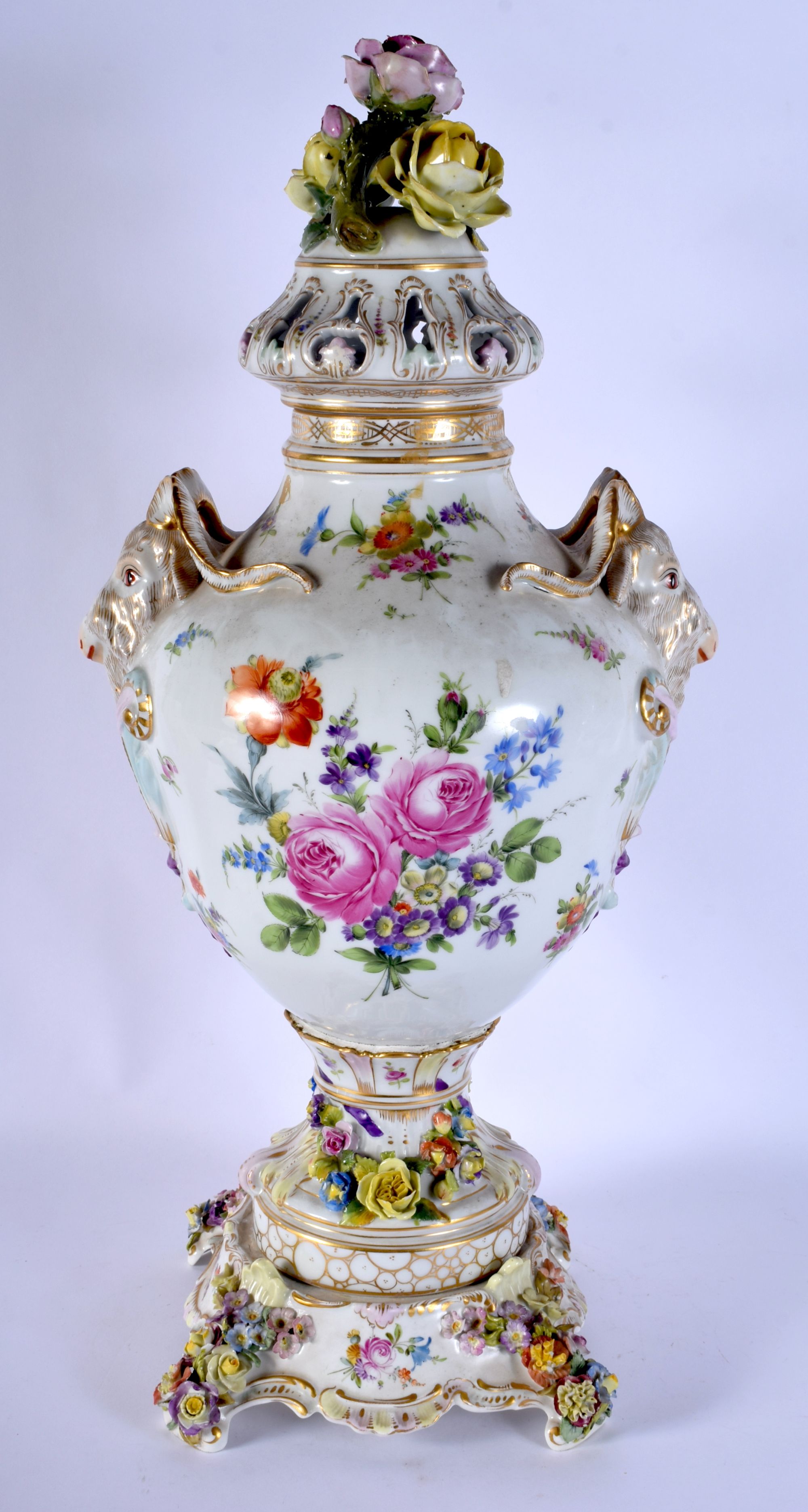 A LARGE ANTIQUE DRESDEN PORCELAIN VASE AND COVER with stand, painted with figures. 60 cm x 18 cm. - Image 3 of 9