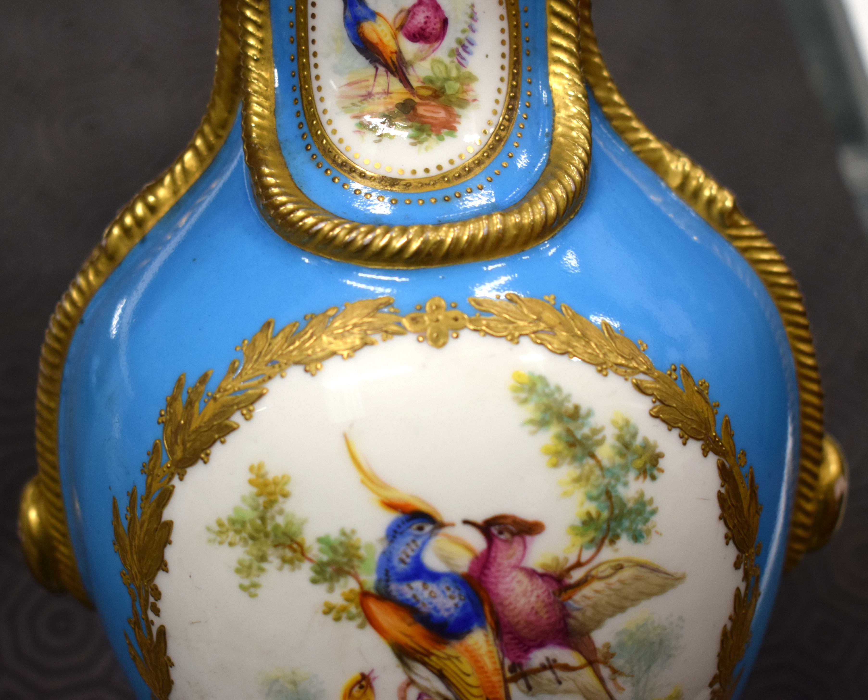 A GOOD PAIR OF 19TH CENTURY ENGLISH PORCELAIN SEVRES STYLE VASES AND COVERS Minton or Coalport, pain - Image 8 of 50