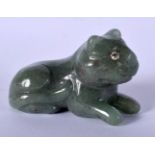 AN EARLY 20TH CENTURY CONTINENTAL DIAMOND INSET JADE BEAST. 37 grams. 3.5 cm x 1.25 cm.