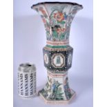 A LARGE 17TH/18TH CENTURY CHINESE FAMILLE VERTE PORCELAIN GU SHAPED BEAKER VASE Kangxi. 32 cm x 10 c