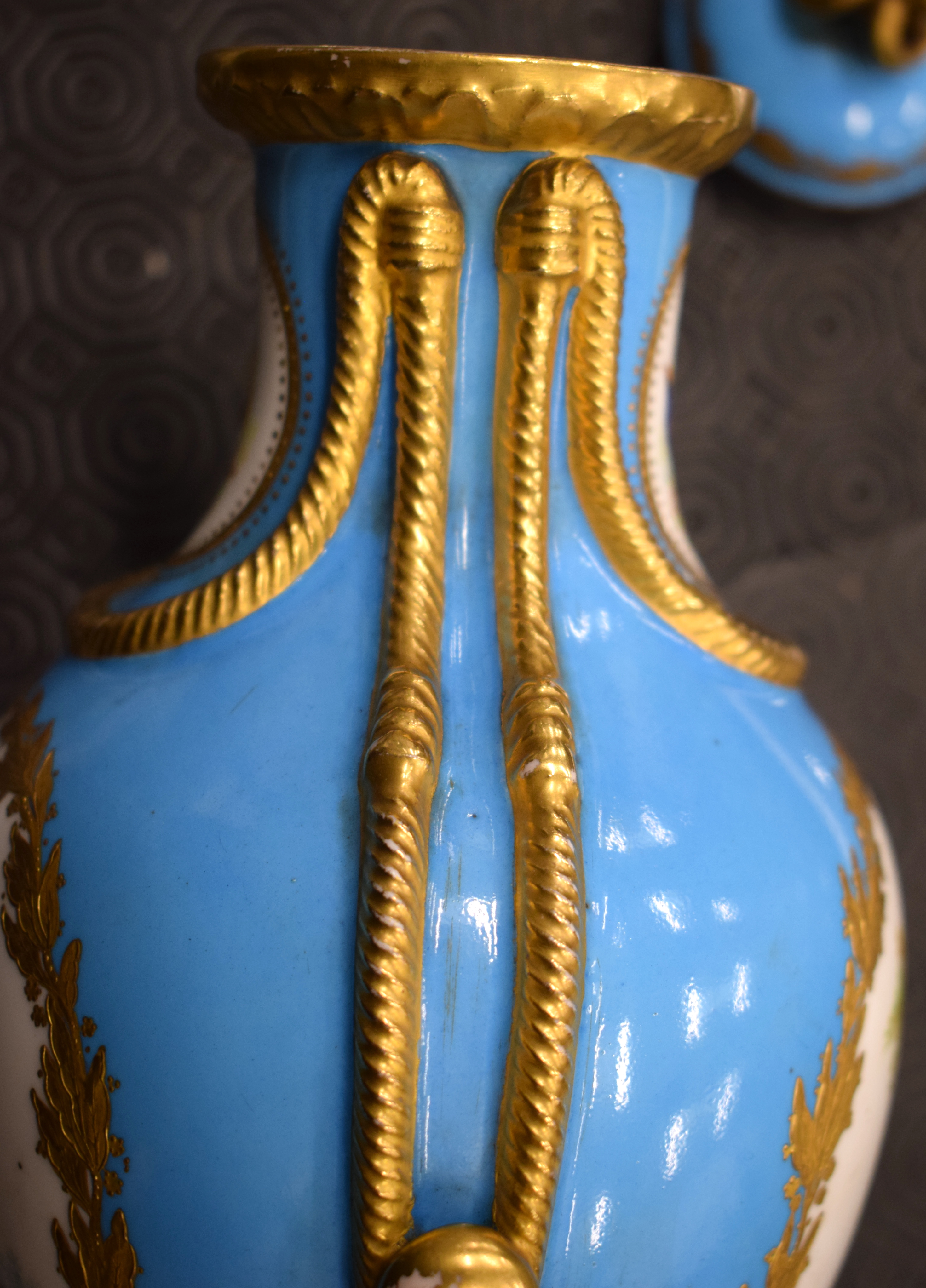 A GOOD PAIR OF 19TH CENTURY ENGLISH PORCELAIN SEVRES STYLE VASES AND COVERS Minton or Coalport, pain - Image 18 of 50