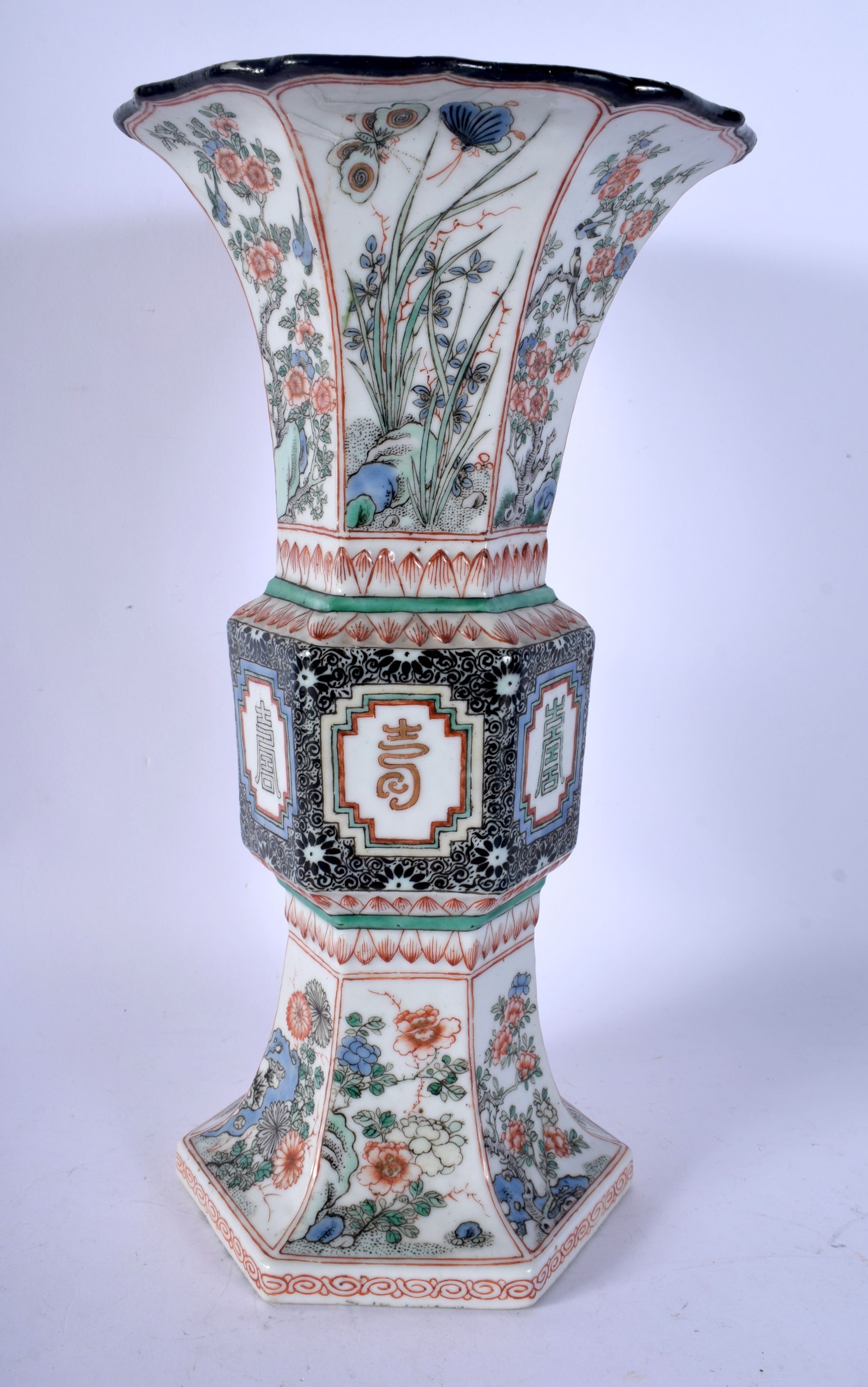 A LARGE 17TH/18TH CENTURY CHINESE FAMILLE VERTE PORCELAIN GU SHAPED BEAKER VASE Kangxi. 32 cm x 10 c - Image 2 of 20