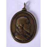 AN 18TH CENTURY ITALIAN PORTRAIT PENDANT. 5.3 grams. 4 cm x 2.5 cm wide.