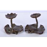 A pair of small bronze frogs lazing on Lilliput's 6 x 7cm (2)