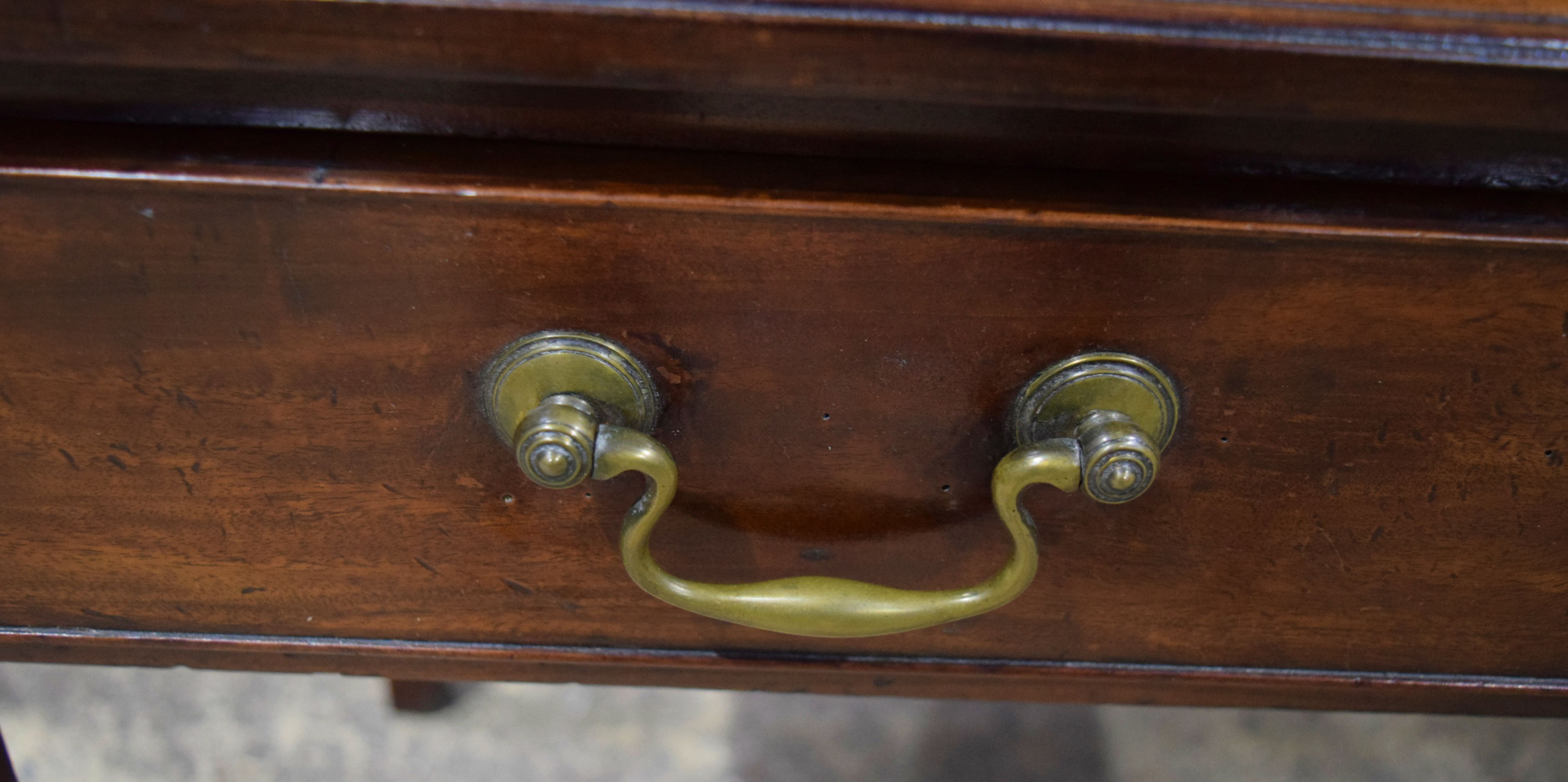 A 19th century oak two drawer side table 70 x 92 x 52 cm. - Image 4 of 6