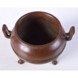 A SMALL BRONZE CAULDRON SHAPED CENSER. 4.4cm x 6.8cm, weight 263g