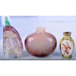 THREE CHINESE SNUFF BOTTLES. Largest 7.1cm x 3.4cm x 2.5cm, total weight 176g (3)