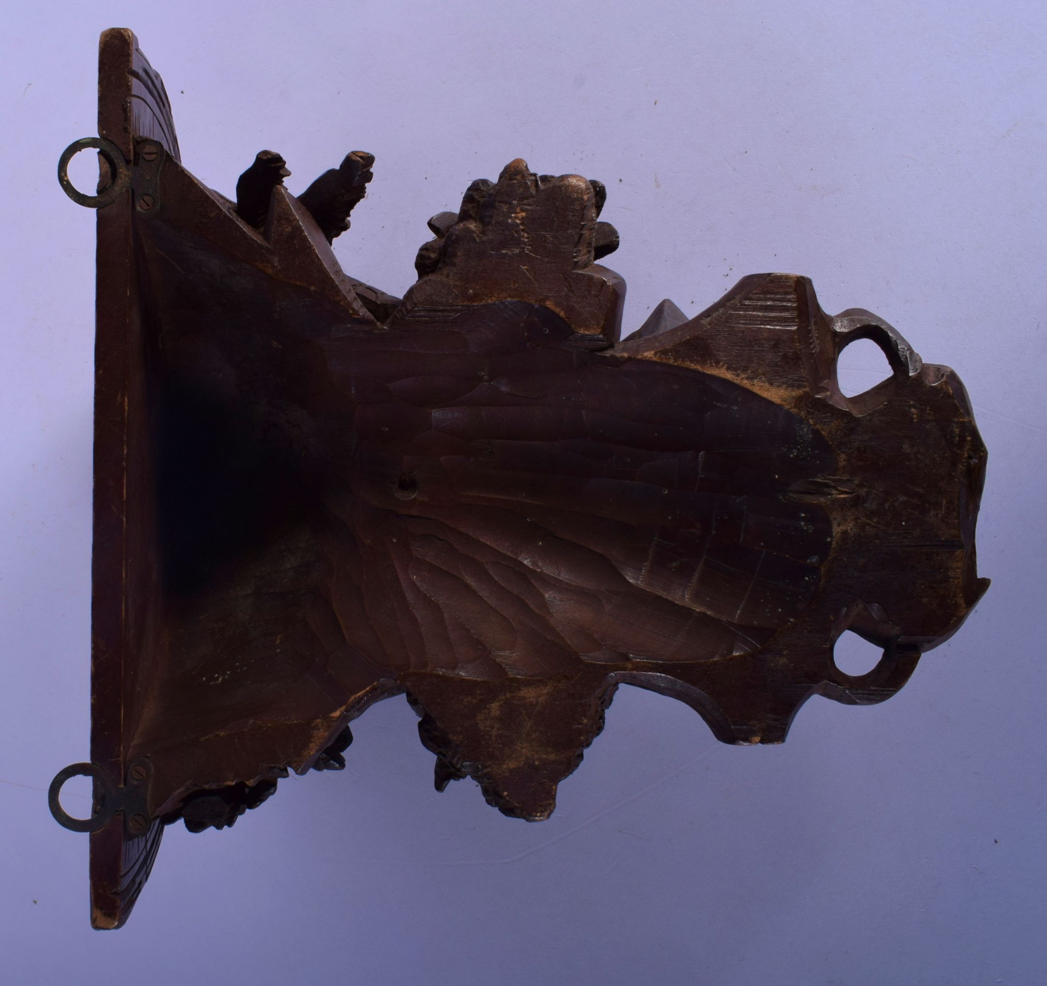 A 19TH CENTURY BAVARIAN BLACK FOREST WALL BRACKET modelled as a deer under foliage. 27 cm x 22 cm. - Image 5 of 6