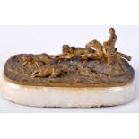 MINIATURE BRONZE HUNTING SCENE ON A MARBLE BASE. 4.4cm x 9.1cm x 4cm, weight 144g