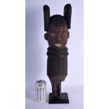 AN AFRICAN TRIBAL POLYCHROMED WOOD TEMPLE POST. Post 50 cm high.