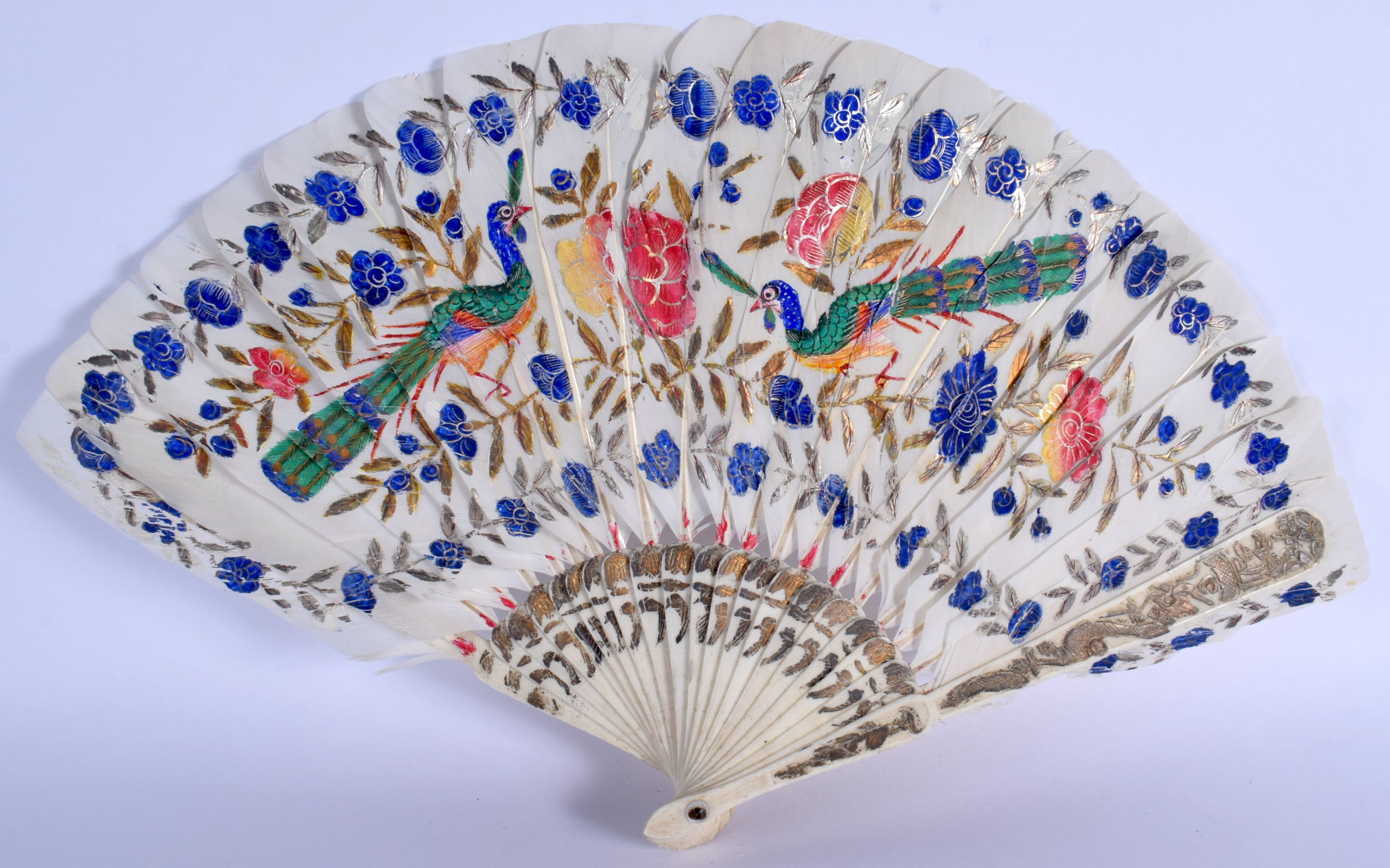 A MID 19TH CENTURY CHINESE CARVED IVORY GOOSE FEATHER FAN C1850. 36 cm wide extended.