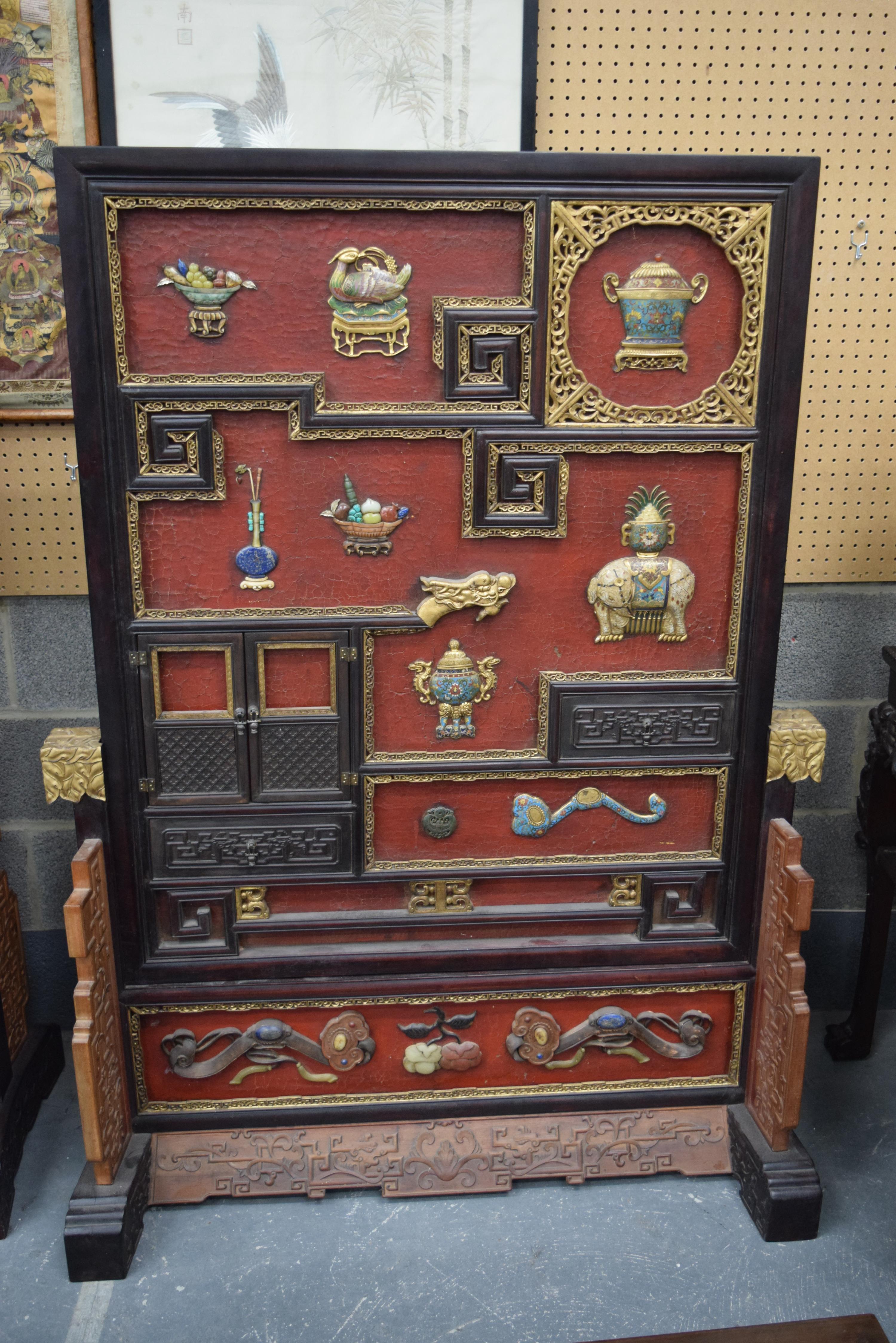 A MONUMENTAL PAIR OF CHINESE HARDWOOD CLOISONNE ENAMEL AND STONE SCREENS upon fitted stands, probabl - Bild 3 aus 8