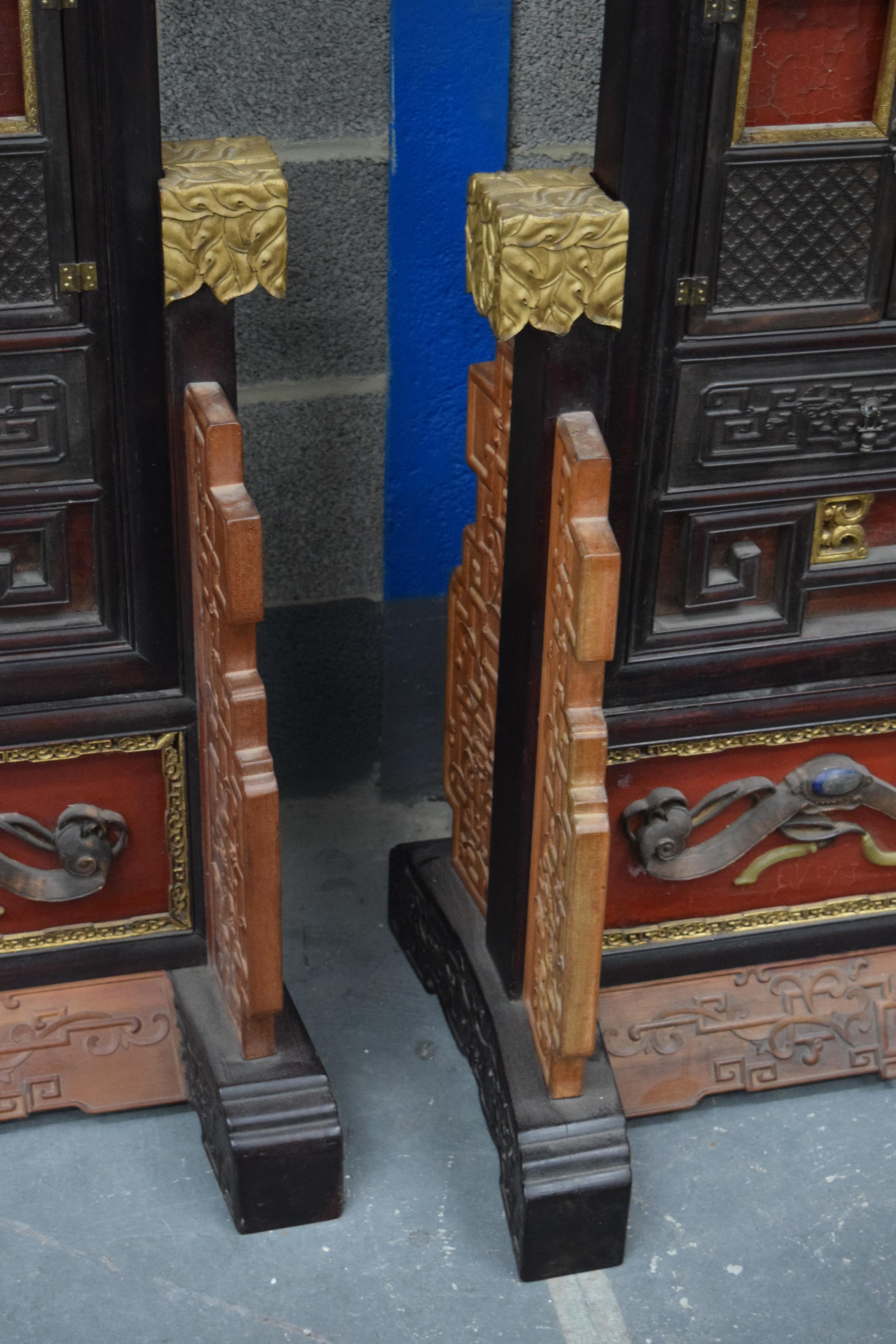 A MONUMENTAL PAIR OF CHINESE HARDWOOD CLOISONNE ENAMEL AND STONE SCREENS upon fitted stands, probabl - Bild 8 aus 8