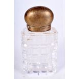 A SCENT BOTTLE. 7.9cm x 3.6cm x 1.6cm, weight 50.5g