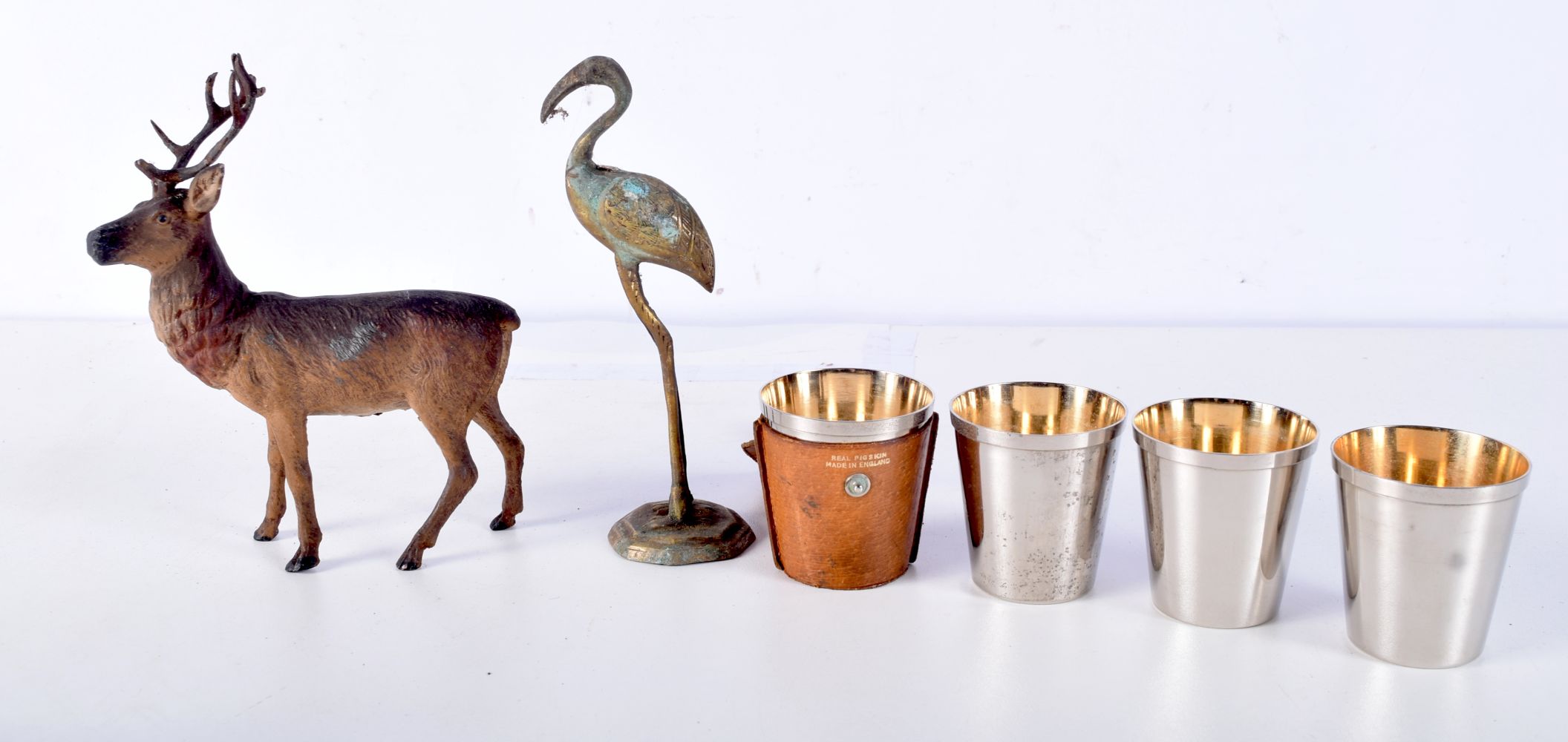 A Miscellaneous collection of vintage metal and glass items , vintage golf balls, birds, animals, cl - Image 3 of 3