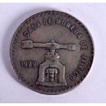 MEXICAN 1979 SILVER PESO - UNA ONZA DE PLATA PURA LEY. 4.1cm diameter, weight 25.5g