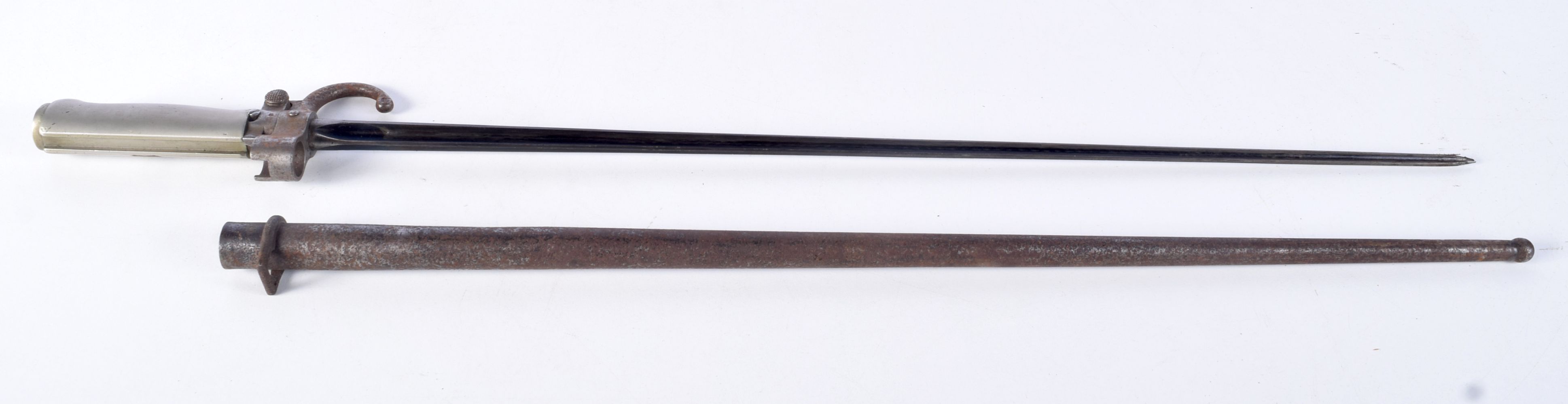 A pair of 19th century 4 sided bayonets 65 cm (2) - Image 5 of 7