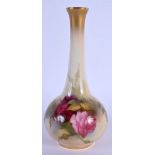 ROYAL WORCESTER VASE PAINTED WITH ROSES BY E. M. FILDES, SIGNED DATE CODE FOR 1920 13.5cm High