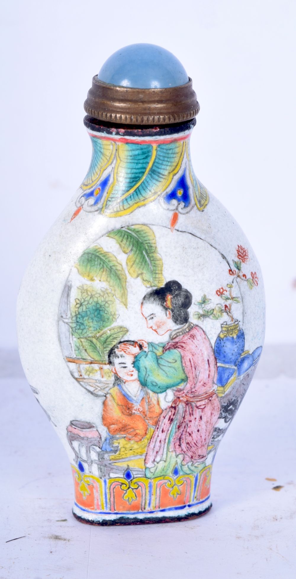 A Chinese Cloisonne enamel snuff bottle decorated with figures. 7.5cm.