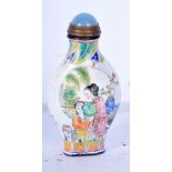 A Chinese Cloisonne enamel snuff bottle decorated with figures. 7.5cm.