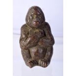 A JAPANESE BRONZE GORILLA. 4.7cm x 3cm x 3cm, weight 131.3g