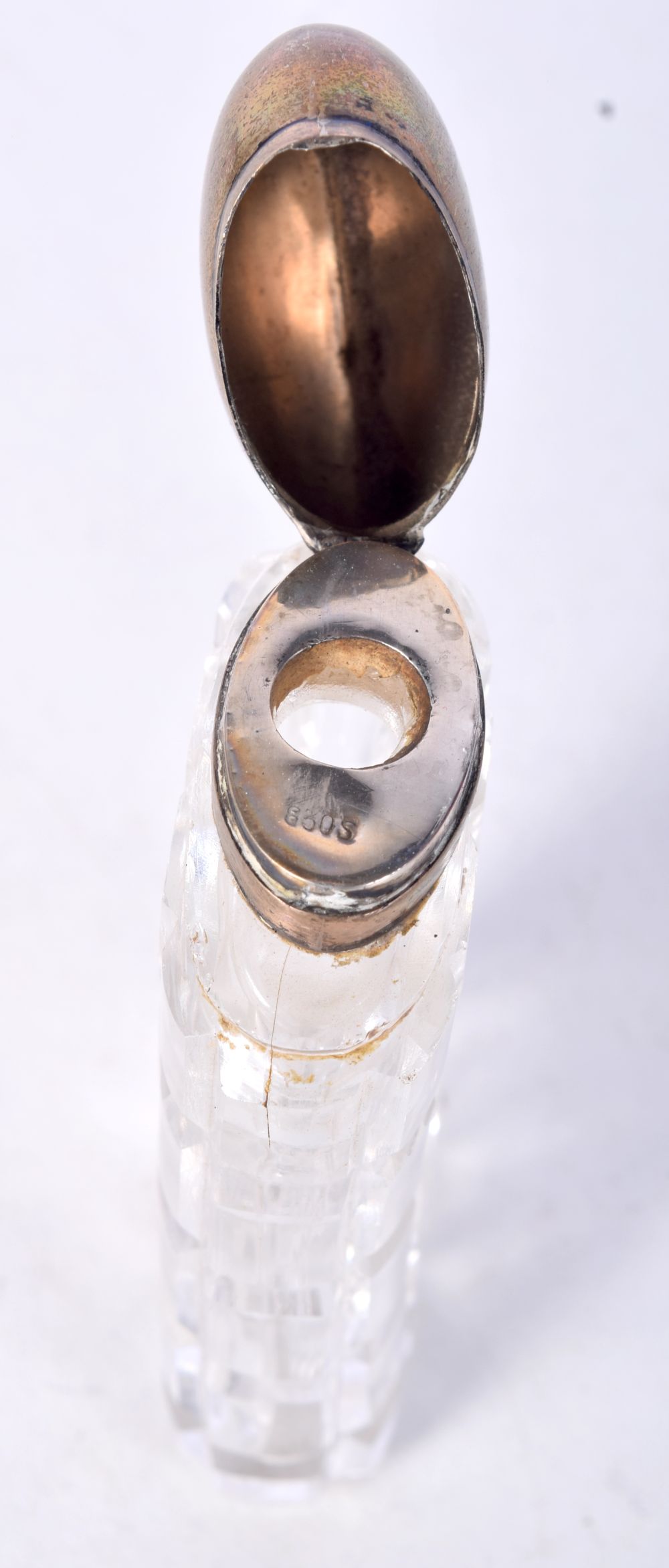 A SCENT BOTTLE. 7.9cm x 3.6cm x 1.6cm, weight 50.5g - Image 3 of 3