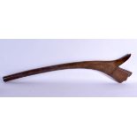 A LARGE 19TH CENTURY FIJIAN VITI WOODEN CARVED TRIBAL WAR CLUB. 100 cm long.