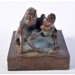 A CHINESE BRONZE SEAL WITH FOO DOGS. 4.7cm x 5.2cm, weight 378g