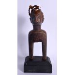 AN AFRICAN TRIBAL HEDLEY PULLEY. 22 cm x 7 cm.