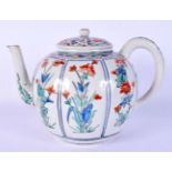 A LOVELY 17TH CENTURY JAPANESE EDO PERIOD KAKIEMON TEAPOT AND COVER painted with green karakusa and