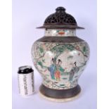 A LARGE 19TH CENTURY CHINESE FAMILLE VERTE CRACKLE GLAZED VASE AND COVER Qing. 37 cm x 15 cm.