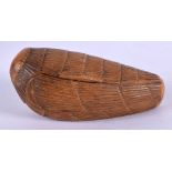 A 19TH CENTURY EUROPEAN CARVED COQUILLA NUT SNUFF BOX. 7 cm x 5 cm.